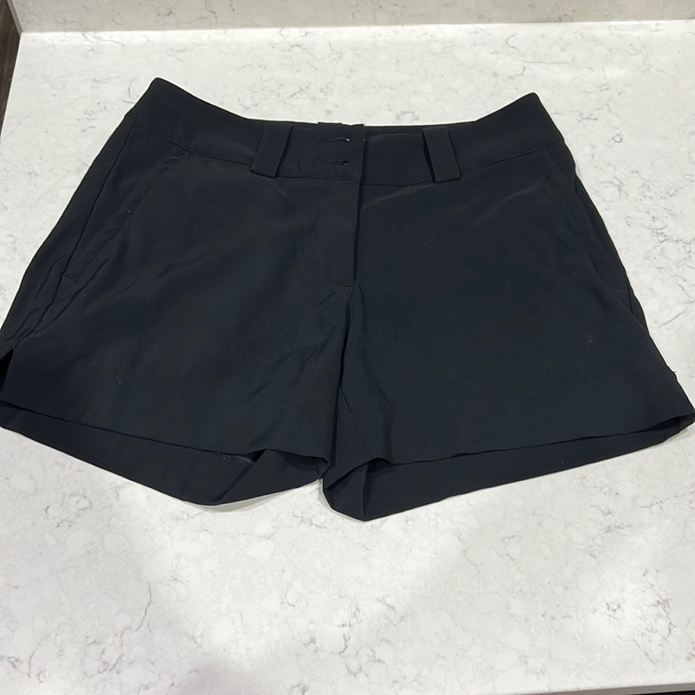 Nike women’s golf shorts size 2